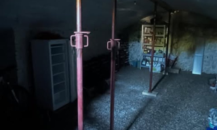Démolition d'un bâtiment suite à un incendie vers Faramans