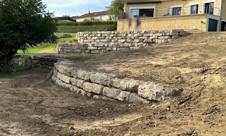 Réalisation d’un enrochement sur la commune de La Chapelle-de-la-Tour